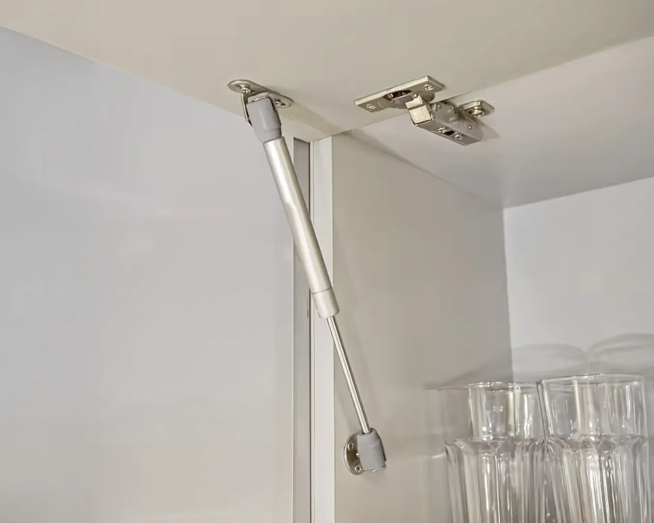 Bisagra para puertas elevables - Imagen 2